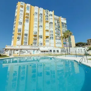https://apartamento-almirante-beach.1costadelsol.com